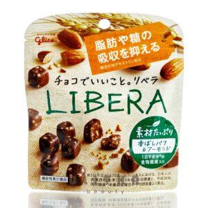 Полезный японский молочный шоколад с миндальной крошкой (кубики) Glico Libera (50 гр) – Купити в Україні Ulitka Beauty
