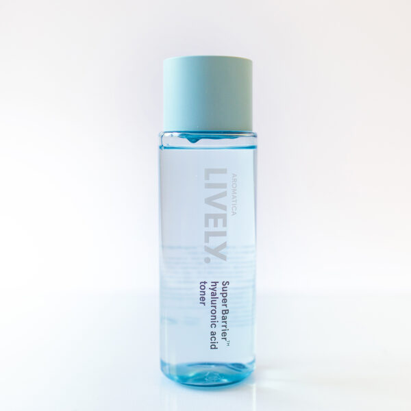 Тонер на основе комплекса гиалуроновой кислоты  Aromatica SuperBarrier Hyaluronic Acid Toner Lively (200 мл)