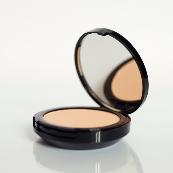 Ottie Silky Touch Compact Powder Light beige (9 гр)