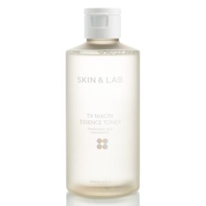 Осветляющий тонер-эссенция с транексамовой кислотой и ниацинамидом SKIN&LAB TX Niacin Essence Toner (200 мл) – Купити в Україні Ulitka Beauty