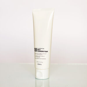 Очищающая пенка для молодой кожи A'pieu 18 Daily Cleansing Foam (130 мл) – Купити в Україні Ulitka Beauty