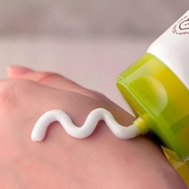 Увлажняющая пенка с экстрактом яблока - 1 фото галереи Innisfree Apple Seed Deep Cleansing Foam (150 мл) - 1 фото галереи