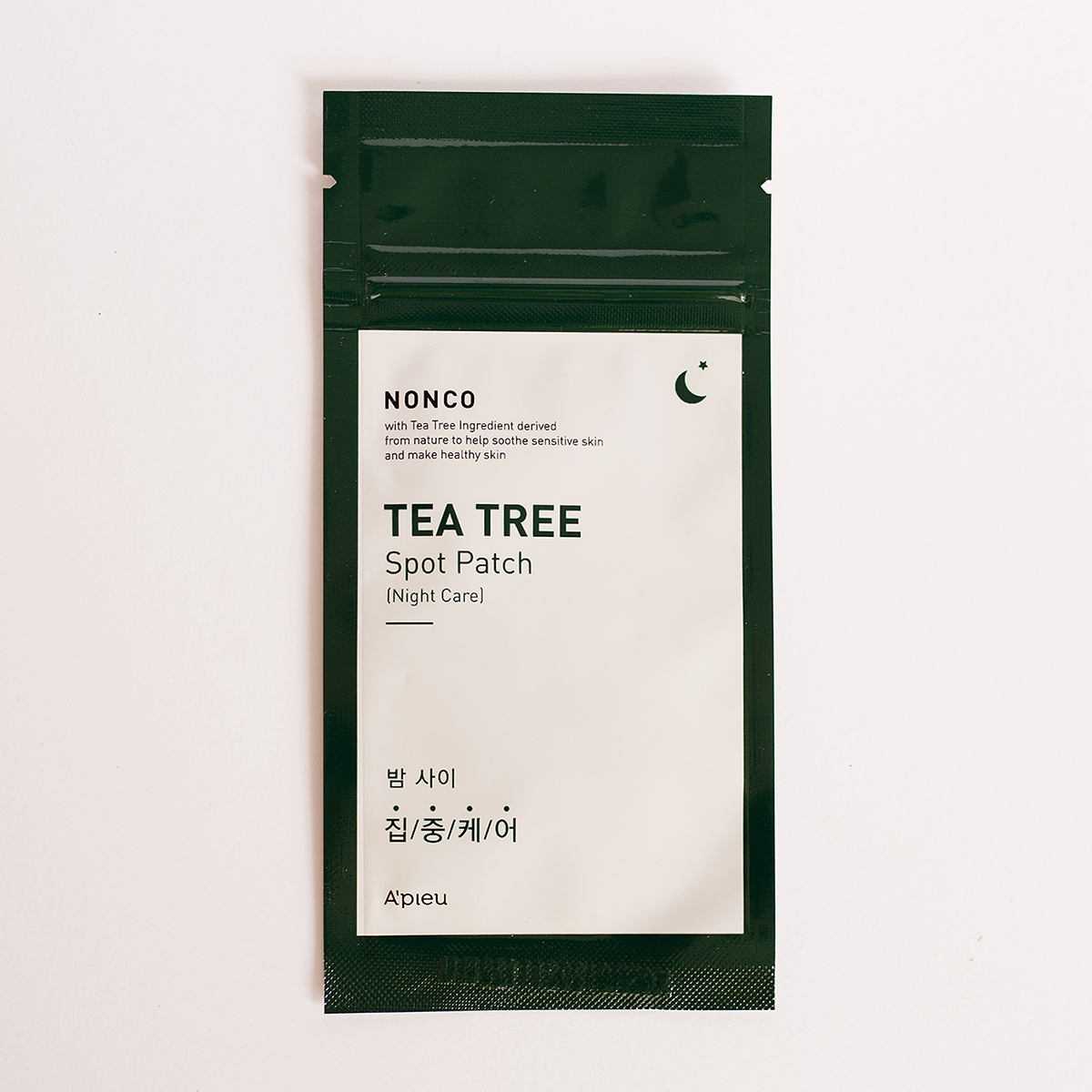 Патчи от прыщей с маслом чайного дерева A'Pieu NonCo Tea Tree Spot Patch Night Care (1 шт)