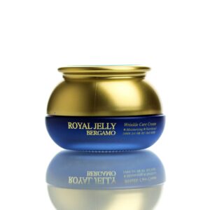 Омолаживающий крем с маточным молочком Bergamo Royal Jelly Wrinkle care cream (50 мл) – Купити в Україні Ulitka Beauty Омолаживающий крем с маточным молочком Bergamo Royal Jelly Wrinkle care cream (50 мл) – Купити в Україні Ulitka Beauty