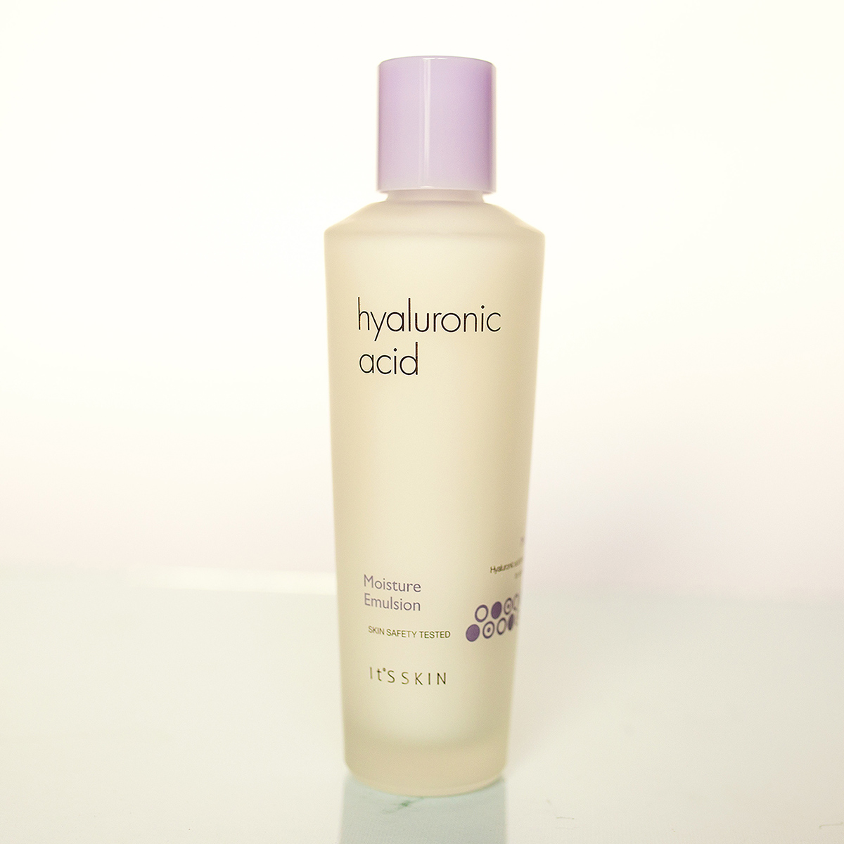 Эмульсия с гиалуроновой кислотой It's Skin Hyaluronic Acid Moisture Emulsion (150 мл) Эмульсия с гиалуроновой кислотой It's Skin Hyaluronic Acid Moisture Emulsion (150 мл)