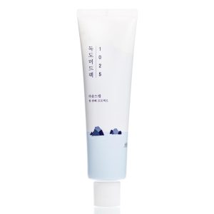 Маска для лица с белой глиной и морской солью Round Lab 1025 Dokdo Mud Pack (100 мл) – Купити в Україні Ulitka Beauty Маска для лица с белой глиной и морской солью Round Lab 1025 Dokdo Mud Pack (100 мл) – Купити в Україні Ulitka Beauty