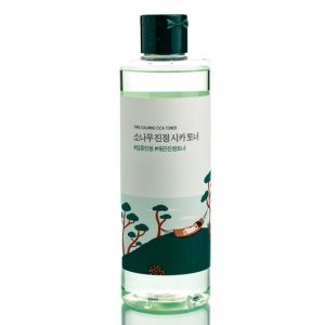 Успокаивающий тонер с экстрактом иголок сосны Round Lab Pine Calming Cica Toner (250 мл) – Купити в Україні Ulitka Beauty Успокаивающий тонер с экстрактом иголок сосны Round Lab Pine Calming Cica Toner (250 мл) – Купити в Україні Ulitka Beauty